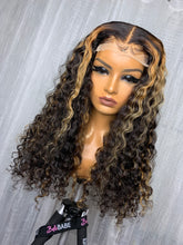 Load image into Gallery viewer, Royal Touch