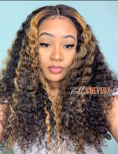 Load image into Gallery viewer, Royal Touch